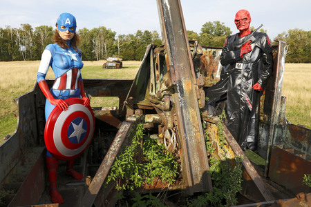 GEEK ART: Captain America vs. Red Skull Bodypainting