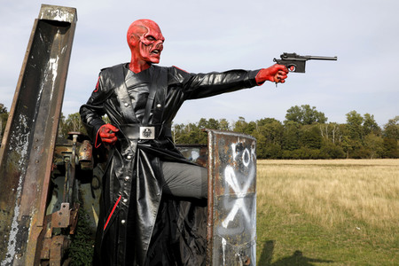 GEEK ART: Captain America vs. Red Skull Bodypainting