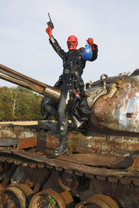 GEEK ART: Captain America vs. Red Skull Bodypainting