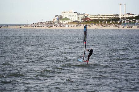 Foil-Surfer auf Norderney