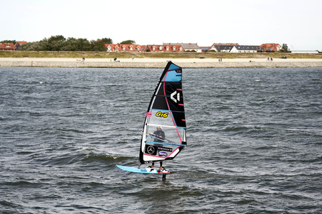 Foil-Surfer auf Norderney