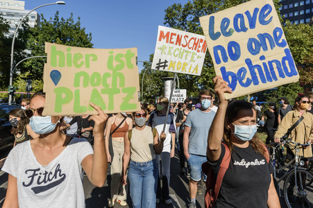 Demonstration 'Es reicht! - Wir haben Platz' in Berlin