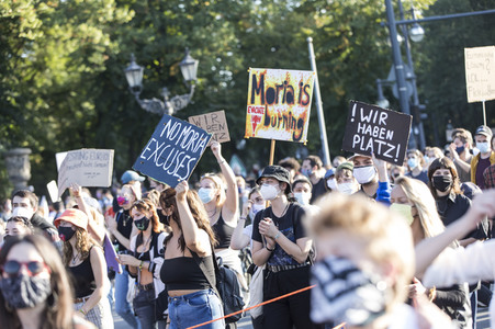 Demonstration 'Es reicht! - Wir haben Platz' in Berlin