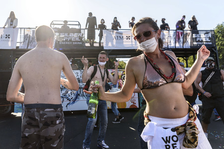 Techno-Parade zum World Peace Day in Berlin