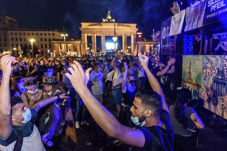 Techno-Parade zum World Peace Day in Berlin