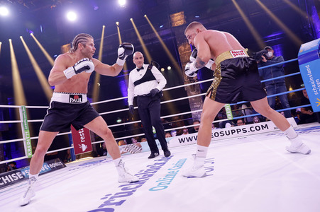 2. Kampfabend 'Das große SAT.1 Promiboxen' in Köln