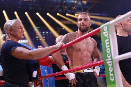 2. Kampfabend 'Das große SAT.1 Promiboxen' in Köln