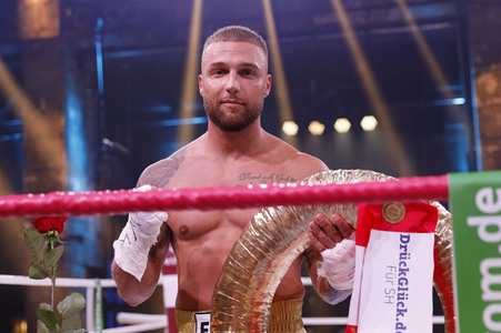 2. Kampfabend 'Das große SAT.1 Promiboxen' in Köln