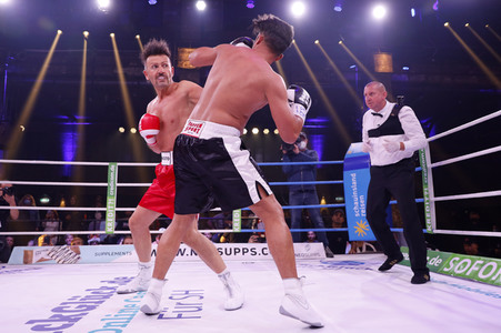 2. Kampfabend 'Das große SAT.1 Promiboxen' in Köln