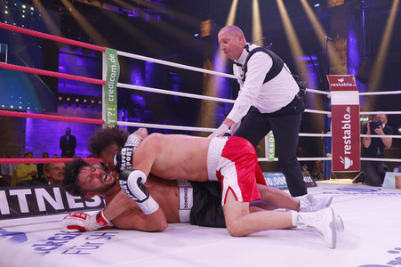 2. Kampfabend 'Das große SAT.1 Promiboxen' in Köln