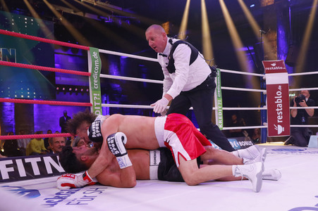 2. Kampfabend 'Das große SAT.1 Promiboxen' in Köln