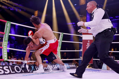 2. Kampfabend 'Das große SAT.1 Promiboxen' in Köln