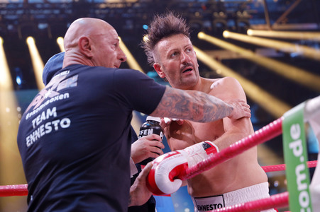 2. Kampfabend 'Das große SAT.1 Promiboxen' in Köln