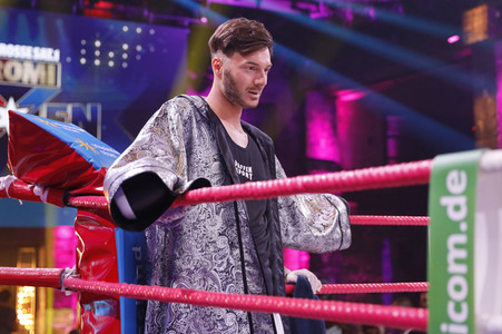 2. Kampfabend 'Das große SAT.1 Promiboxen' in Köln