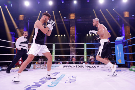 2. Kampfabend 'Das große SAT.1 Promiboxen' in Köln