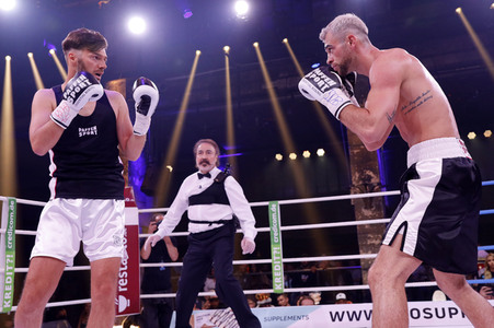 2. Kampfabend 'Das große SAT.1 Promiboxen' in Köln