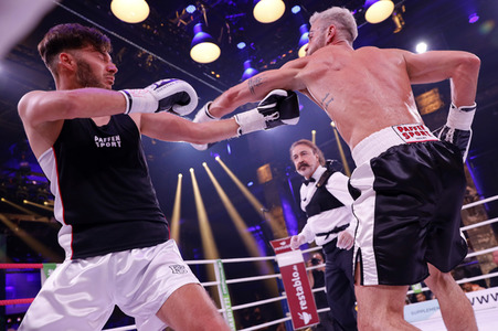 2. Kampfabend 'Das große SAT.1 Promiboxen' in Köln