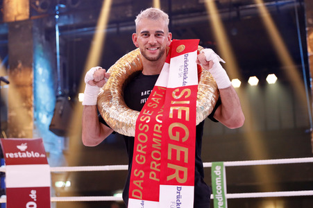 2. Kampfabend 'Das große SAT.1 Promiboxen' in Köln