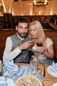 Bergfest der 9. Hofbräu Berlin Wiesn in Berlin