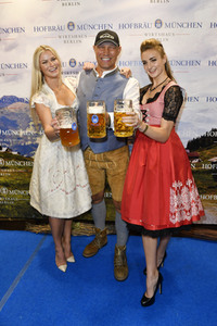 Bergfest der 9. Hofbräu Berlin Wiesn in Berlin