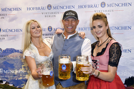 Bergfest der 9. Hofbräu Berlin Wiesn in Berlin