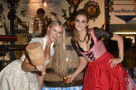 Bergfest der 9. Hofbräu Berlin Wiesn in Berlin