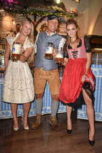 Bergfest der 9. Hofbräu Berlin Wiesn in Berlin