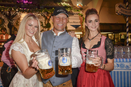 Bergfest der 9. Hofbräu Berlin Wiesn in Berlin