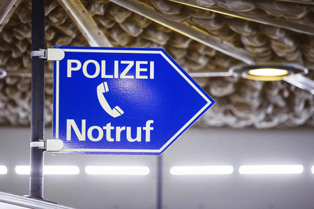 Symbolfoto Polizeinotruf