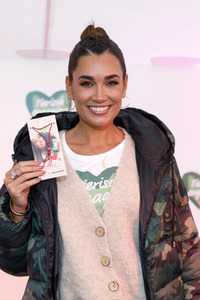 Tierheim-Pressetermin mit Jana Ina Zarrella in Köln