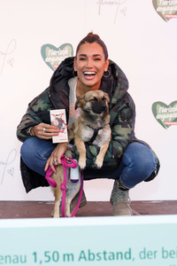 Tierheim-Pressetermin mit Jana Ina Zarrella in Köln