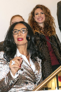 Vernissage der Gruppenausstellung 'Feiner Sirup'  in Hamburg