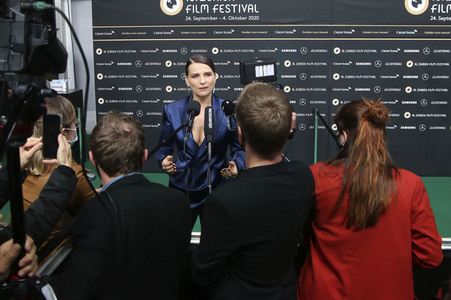 Filmpremiere 'La bonne épouse' und Verleihung des ZFF Golden Icon Award, Zurich Film Festival 2020