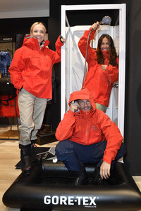 Wiedereröffnung des Globetrotter in Berlin