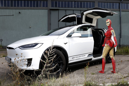 GEEK ART: Iron Woman und Black Widow Bodypainting