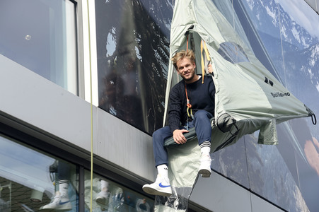 Wiedereröffnung des neuen Globetrotter in Berlin