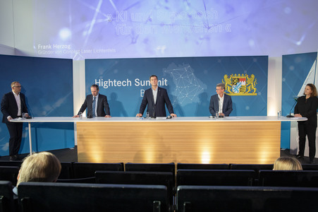 Hightech Summit 'KI und Supertech für den Menschen' in Bamberg