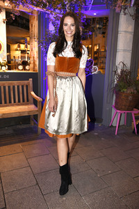 Almabtrieb in der Käfer Schänke in München