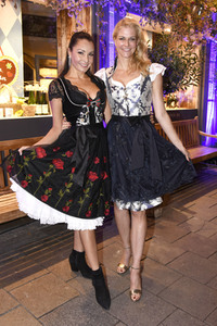 Almabtrieb in der Käfer Schänke in München