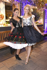 Almabtrieb in der Käfer Schänke in München