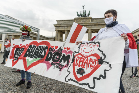 Demo für die Belarus Opposotionsbewegung in Berlin