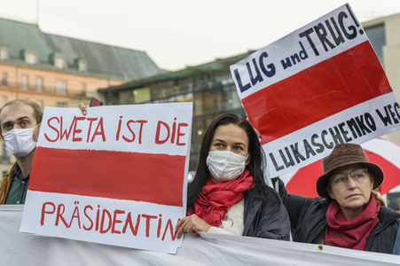 Demo für die Belarus Opposotionsbewegung in Berlin