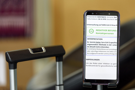Symbolfoto negativer Corona-Test