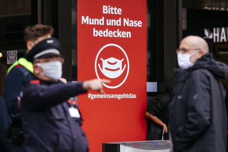 Symbolfoto Maskenpflicht auf öffentlichen Plätzen