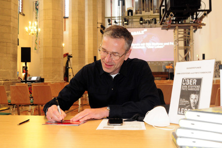 Fototermin mit Dirk Steffens und Fritz Habekuß in Halle