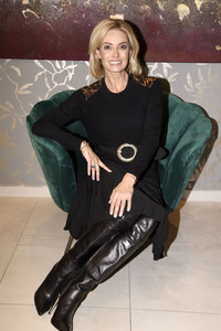 Vernissage 'Farb-Pracht' von Simone von Anhalt in München