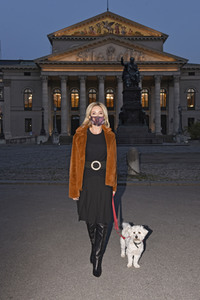 Vernissage 'Farb-Pracht' von Simone von Anhalt in München