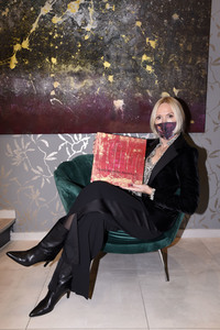 Vernissage 'Farb-Pracht' von Simone von Anhalt in München