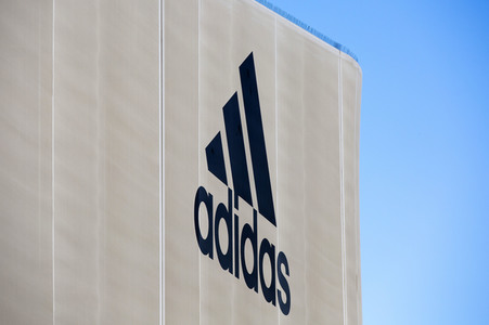 Symbolfoto Adidas