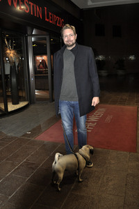 Ankunft zur Talkshow 'Riverboat' in Leipzig